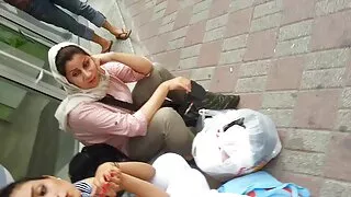 ดูการ์ตูนบนแล็ปท็อป,สาวเกาะติดมือของเธอภายใต้กางเกงในของเธอ ดู วีดีโอ โป๊